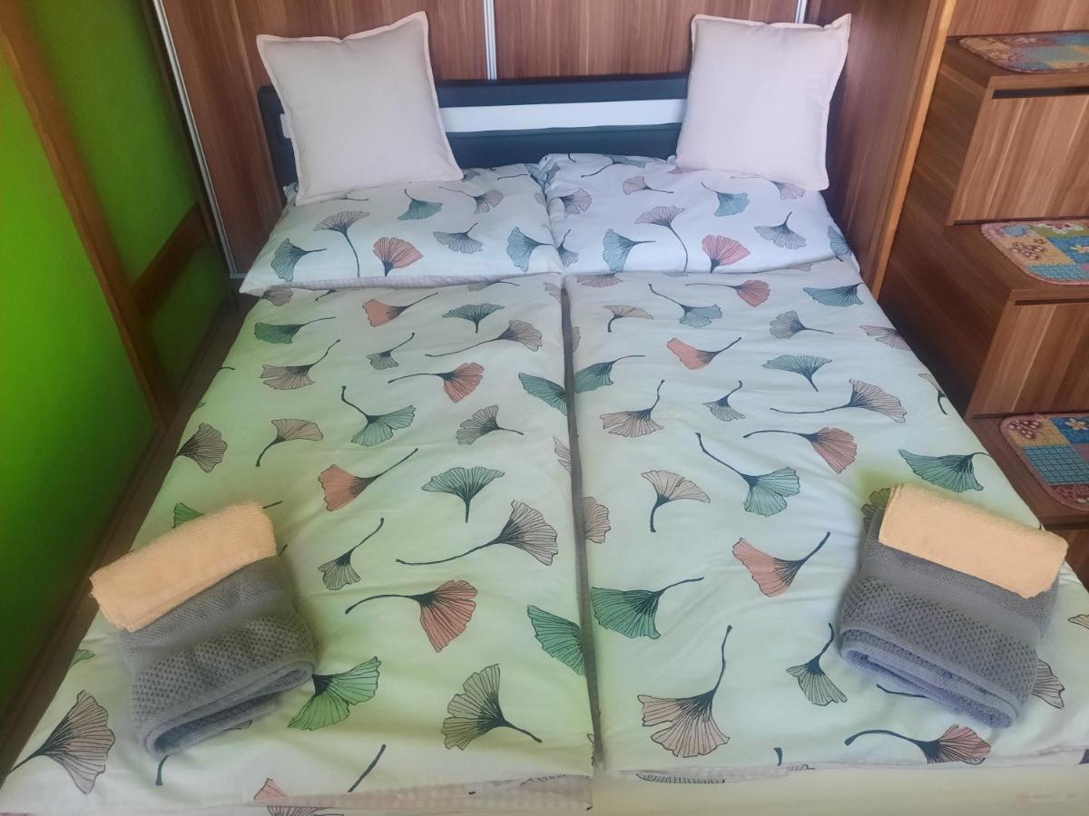 Apartman Sandra Valtice Εξωτερικό φωτογραφία